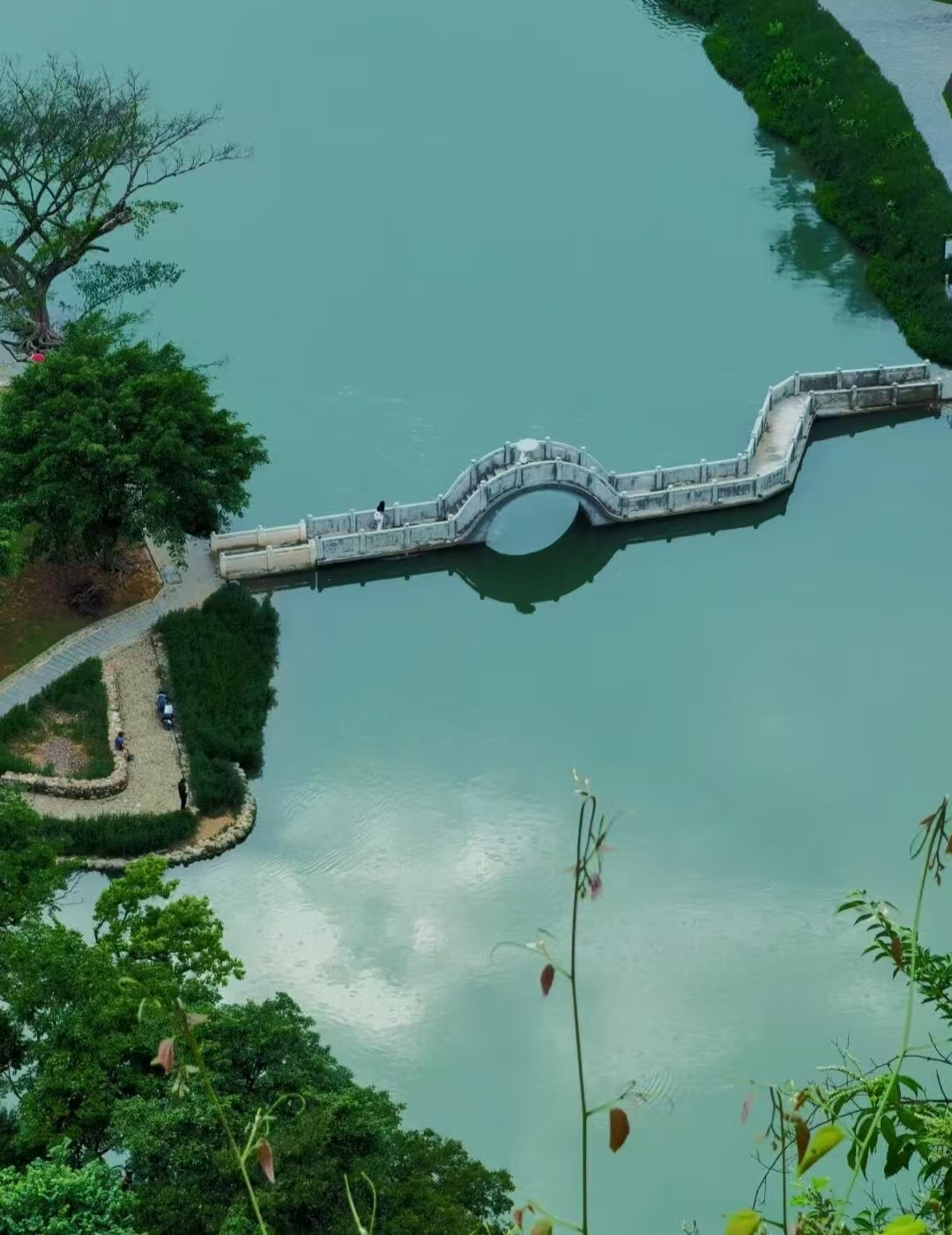 Guilin Chuan Mountain Park Travelogue | Chasing Sunbeams in a Millennium-Old Moon Cave🌄